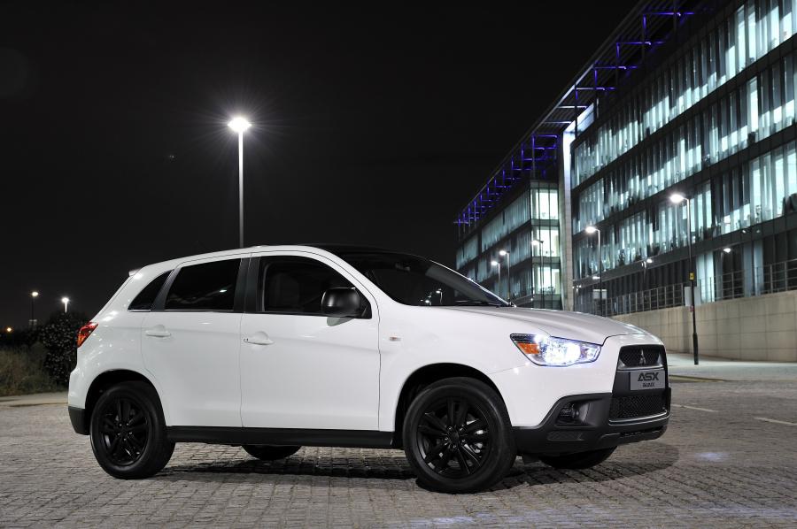 Mitsubishi ASX Black 2011 года  (UK) (фото 80 из 109)